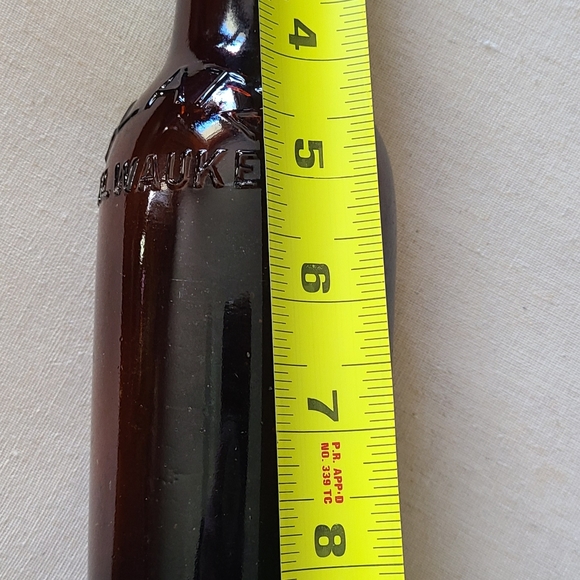 BLATZ BREWING CO. Vintage BEER Bottle, Milwaukee Wisc EMBOSSED, Empty, Set Of 2 - Picture 10 of 10